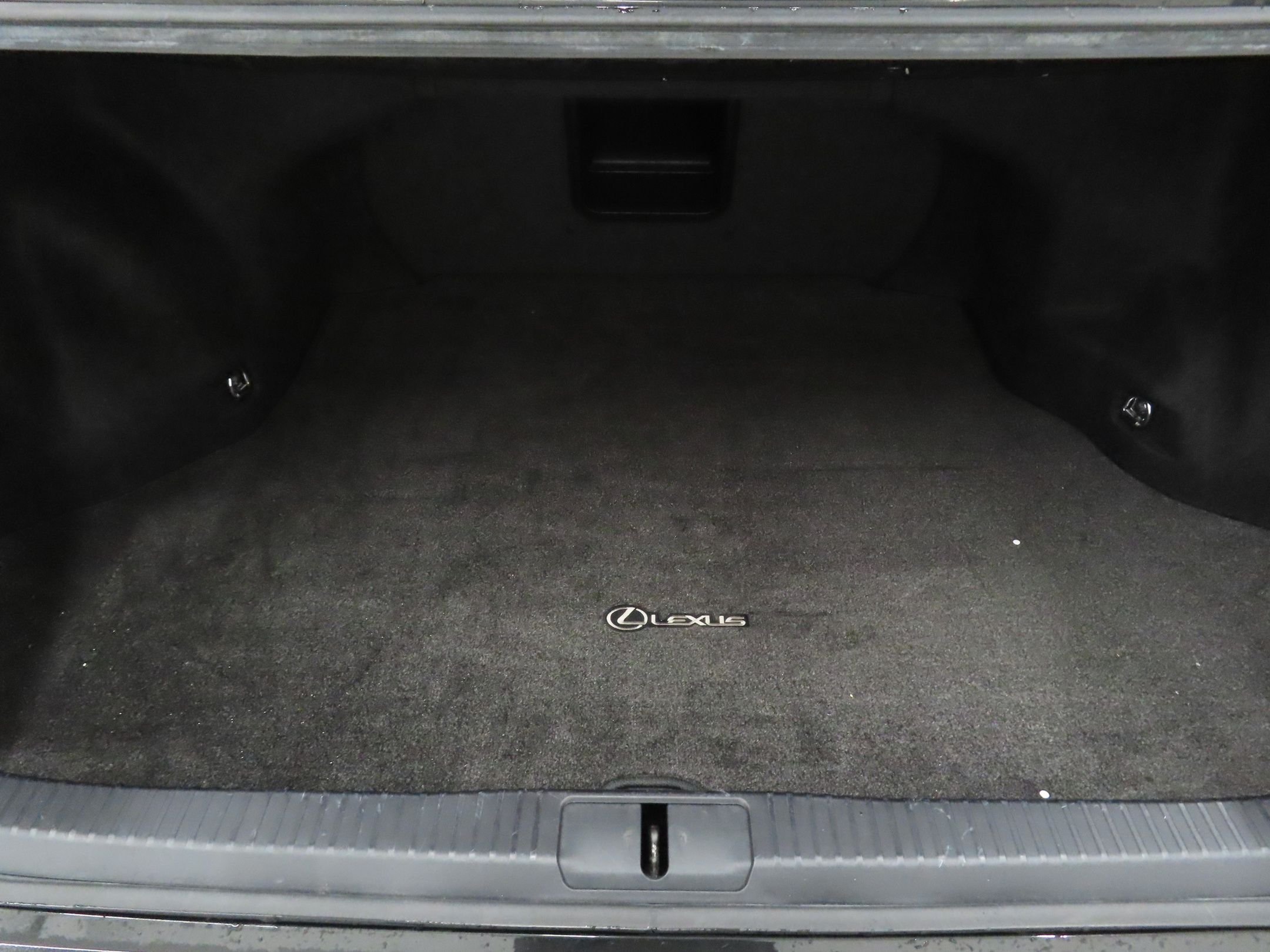 Used 2016  Lexus 350 image 23