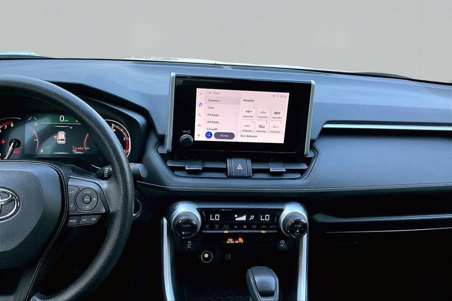 Used 2025 Ice Cap Toyota XLE image 7