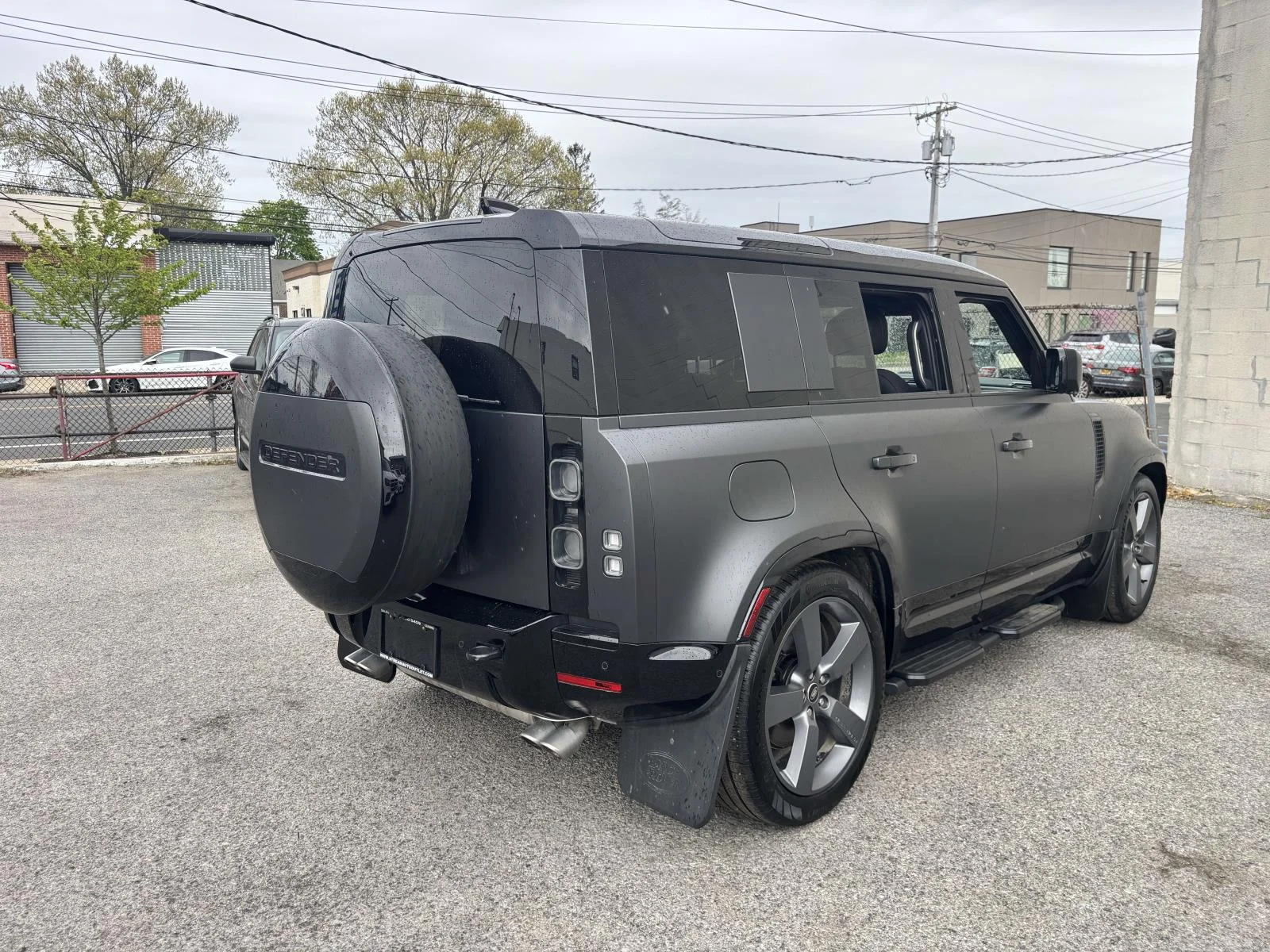 Used 2025 Gray Land Rover V8 image 8