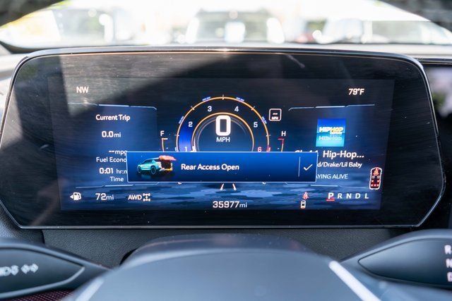 Used 2024 Blue Chevrolet Z71 image 20