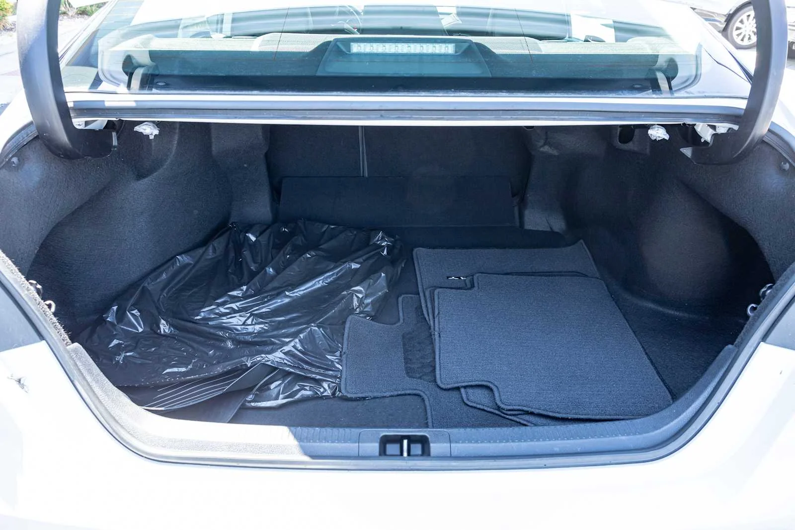 Used 2020 Wind Chill Pearl Toyota XSE V6 image 32