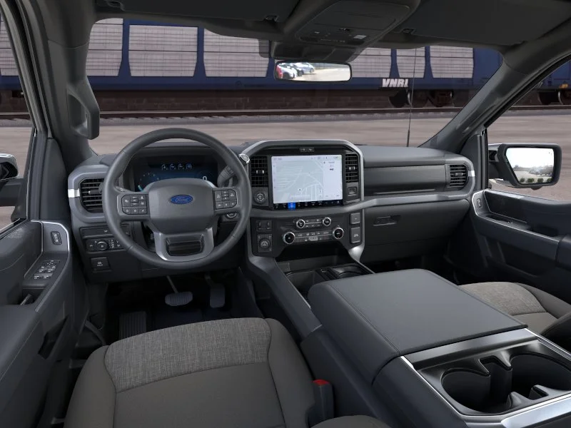 New 2026 Oxford White Ford XLT image 9