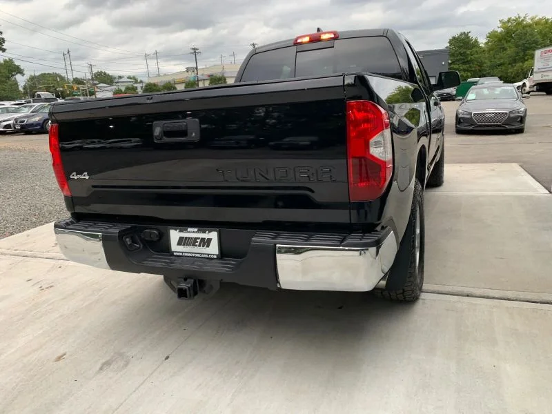 Used 2021 Black Toyota SR5 Pickup 4D 6 1/2 ft image 19