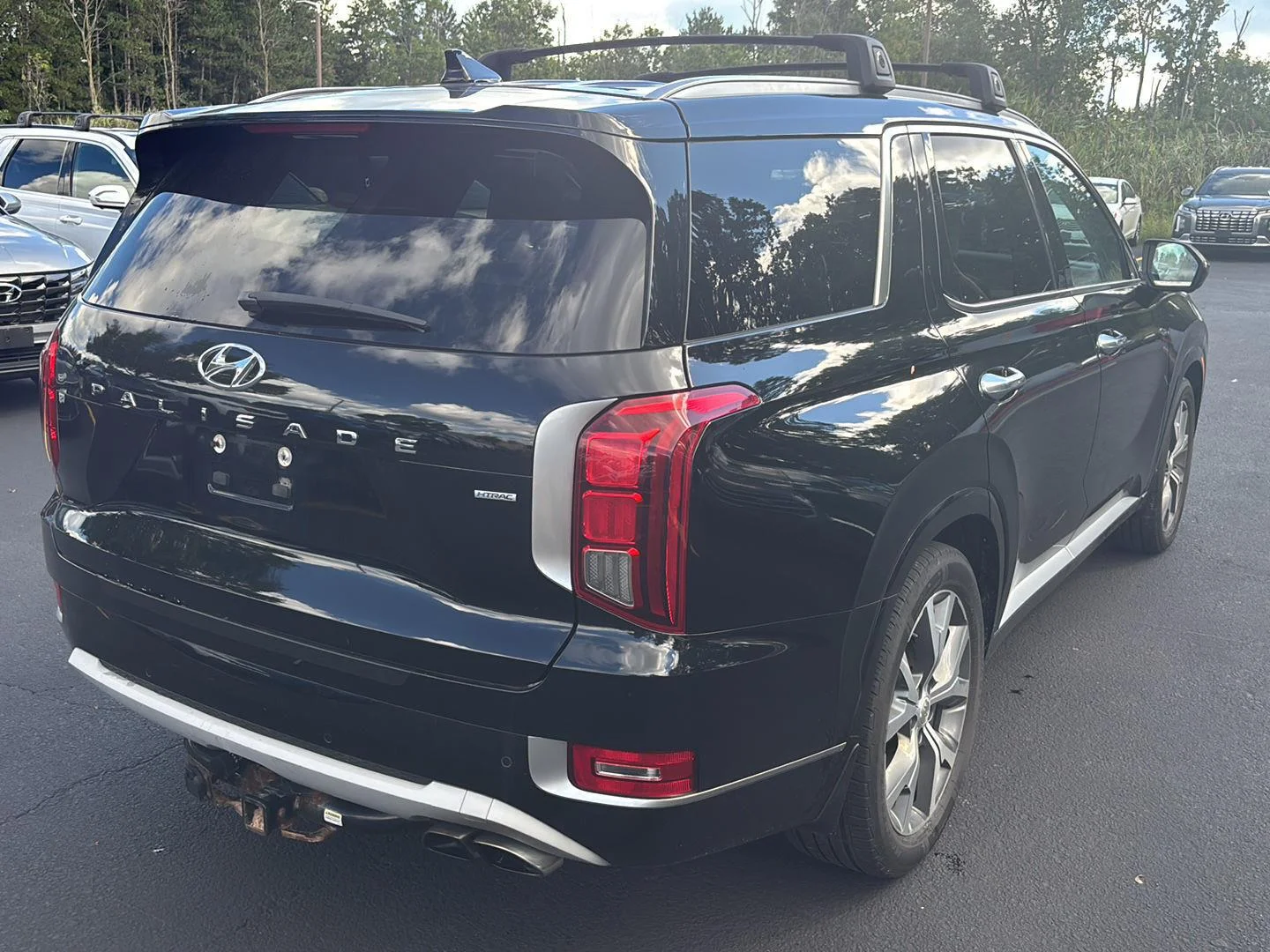 Used 2022 Abyss Black Pearl Hyundai Limited image 6