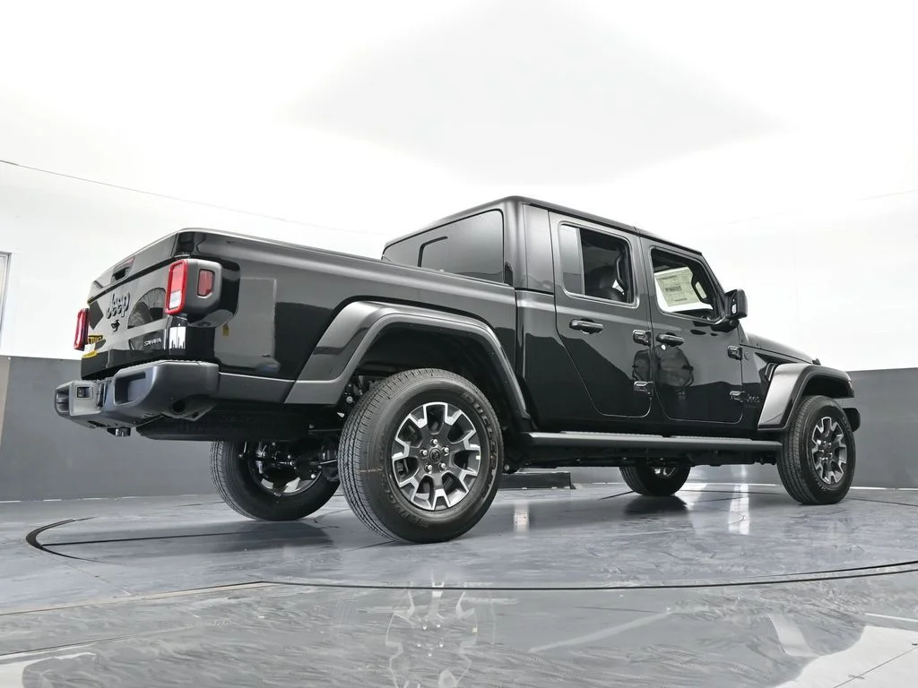 New 2026 Black Clear-Coat Exterior Paint Jeep Sahara image 55