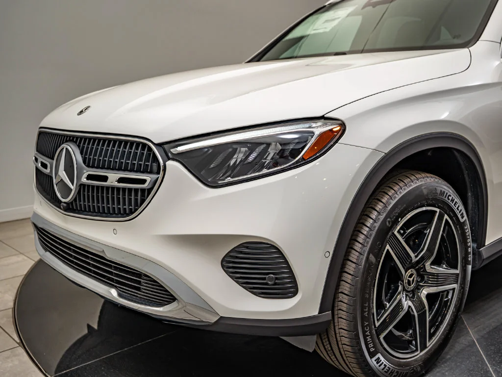 New 2026 Polar White Mercedes-Benz GLC 300 image 12