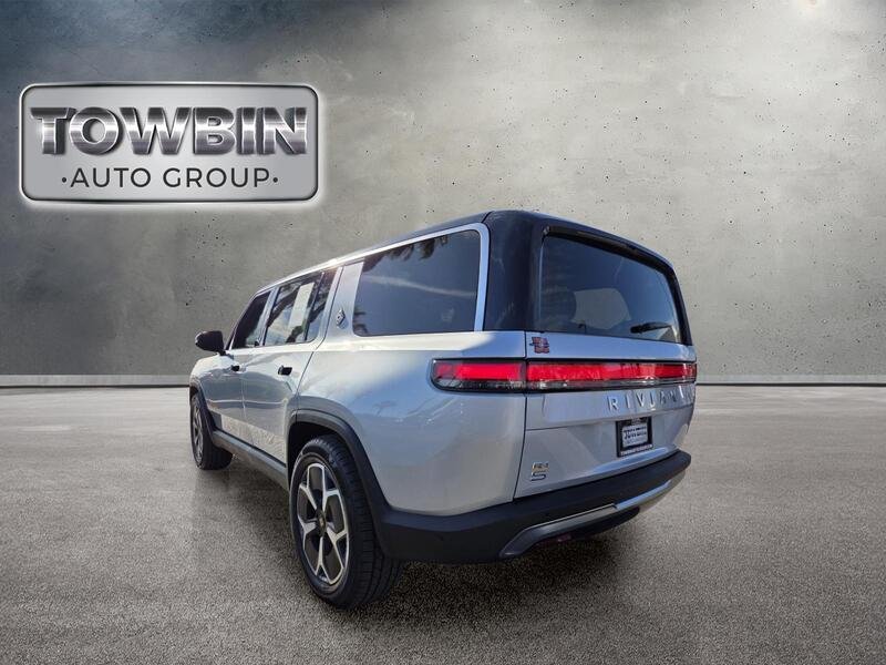 Used 2024  Rivian Adventure image 7