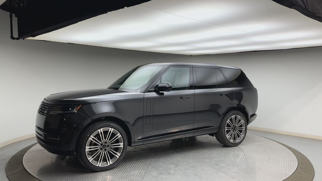 New 2026 Carpathian Grey Land Rover SE image 6