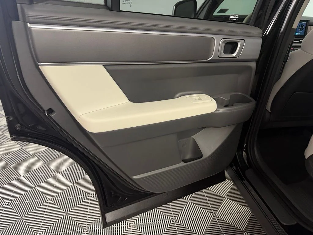 Certified Used 2026 Black Hyundai SE image 27