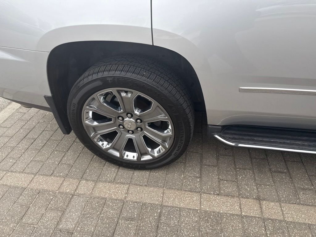 Used 2016 Quicksilver Metallic GMC Denali image 11