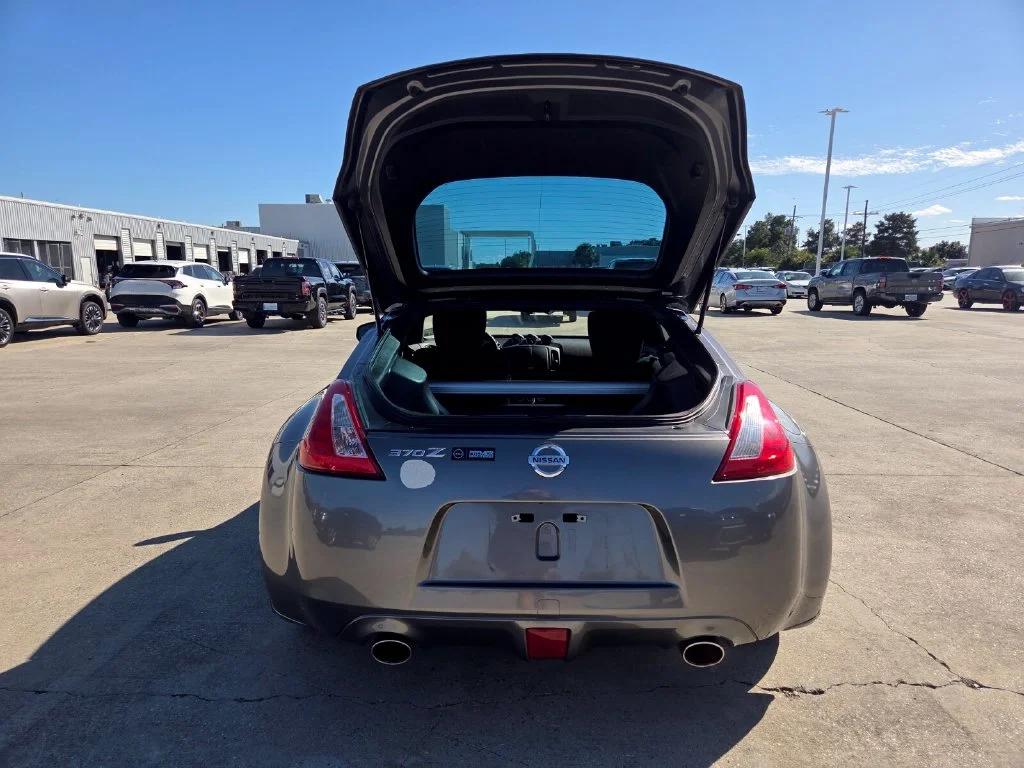 Used 2014 Gray Nissan Base image 23
