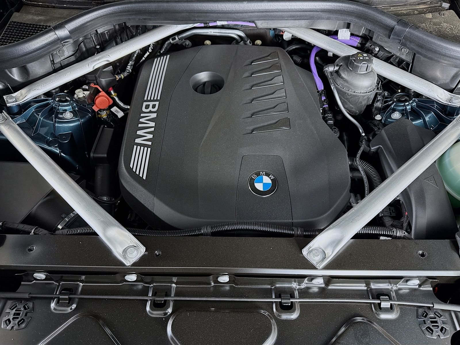 New 2026 Blue Ridge Mountain Metallic BMW xDrive40i image 32