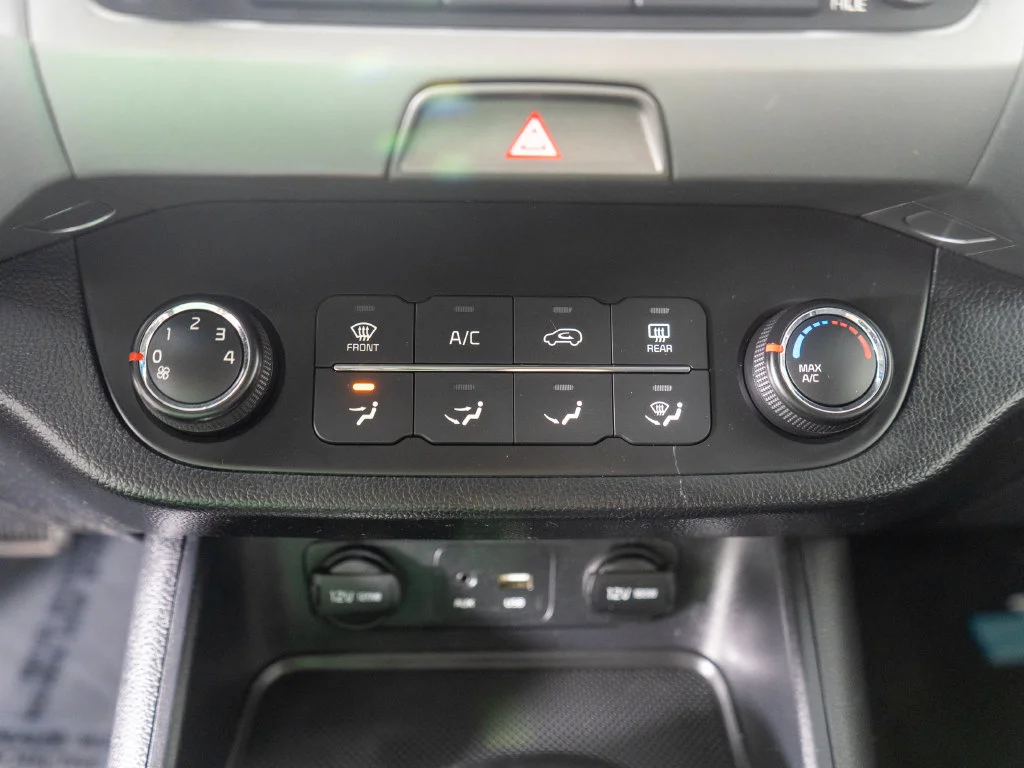 Used 2015 Blue Kia LX image 20