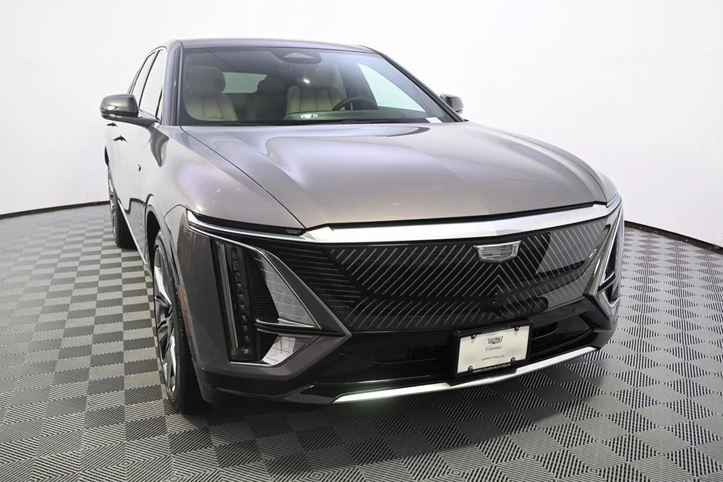 2025 Cadillac LYRIQ Luxury 3 - Photo 9