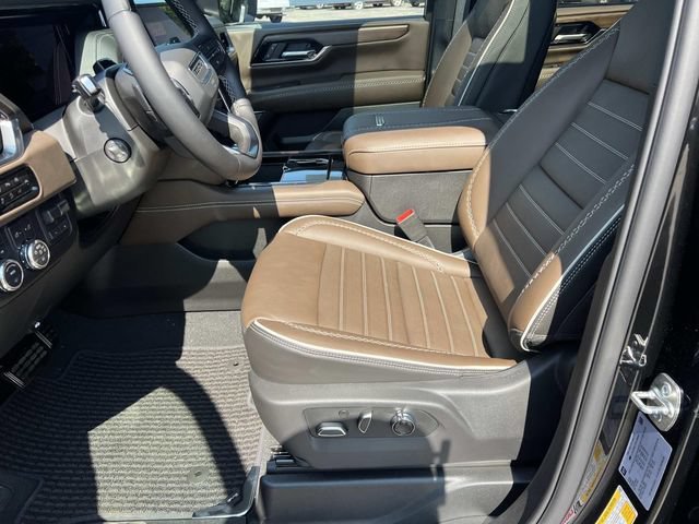 2026 GMC Yukon XL Denali Ultimate - Photo 19