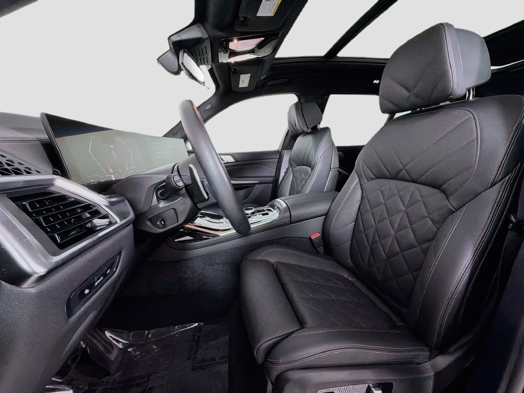 Used 2027 Black BMW xDrive40i image 22