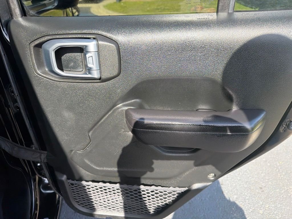 Used 2020 Black Jeep Unlimited Sport S image 19