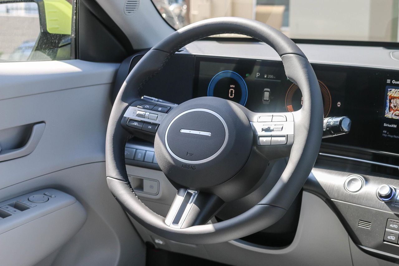 2025 Hyundai Kona SEL - Photo 15