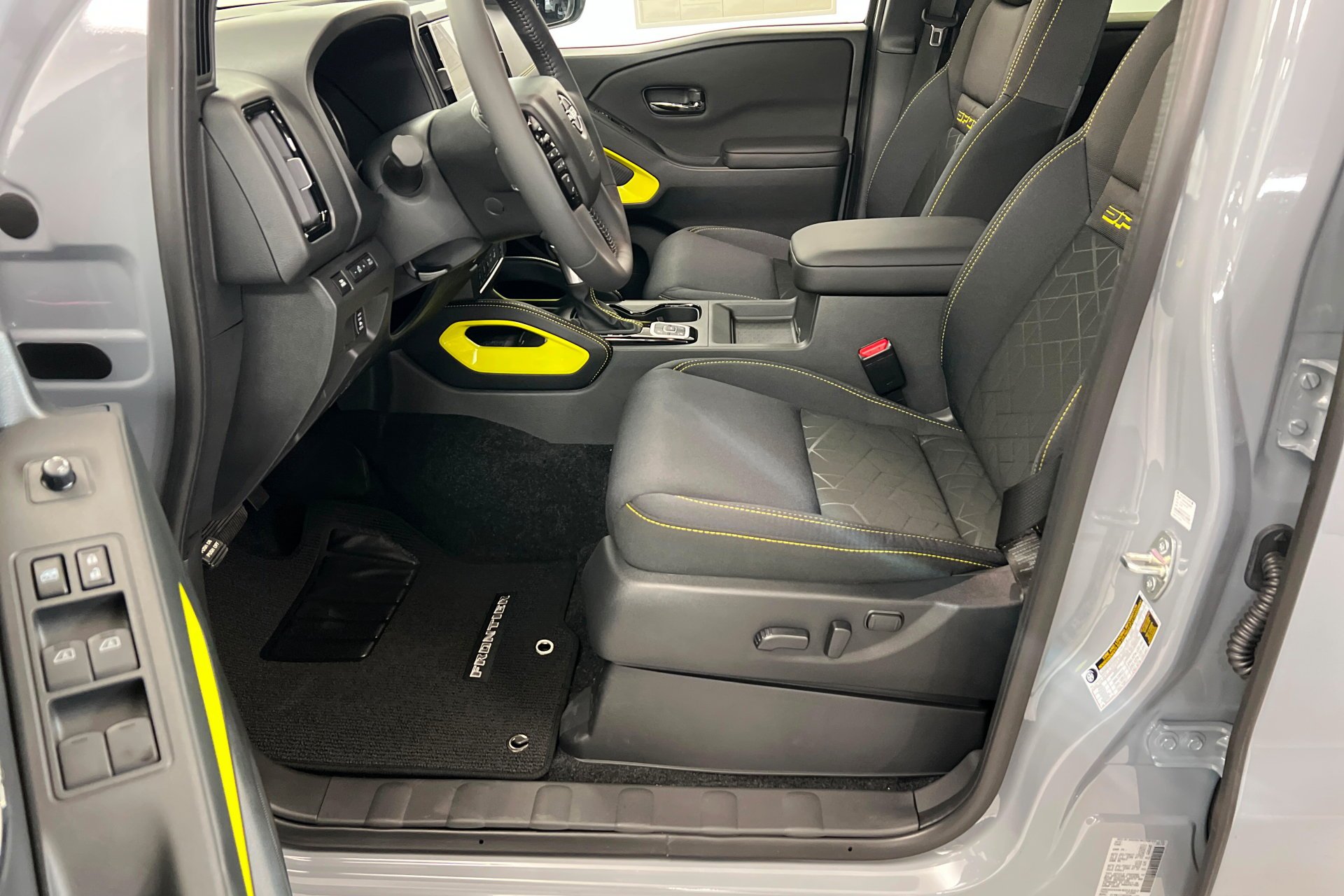 New 2027 Boulder Gray Pearl Nissan Crew Cab SV image 18