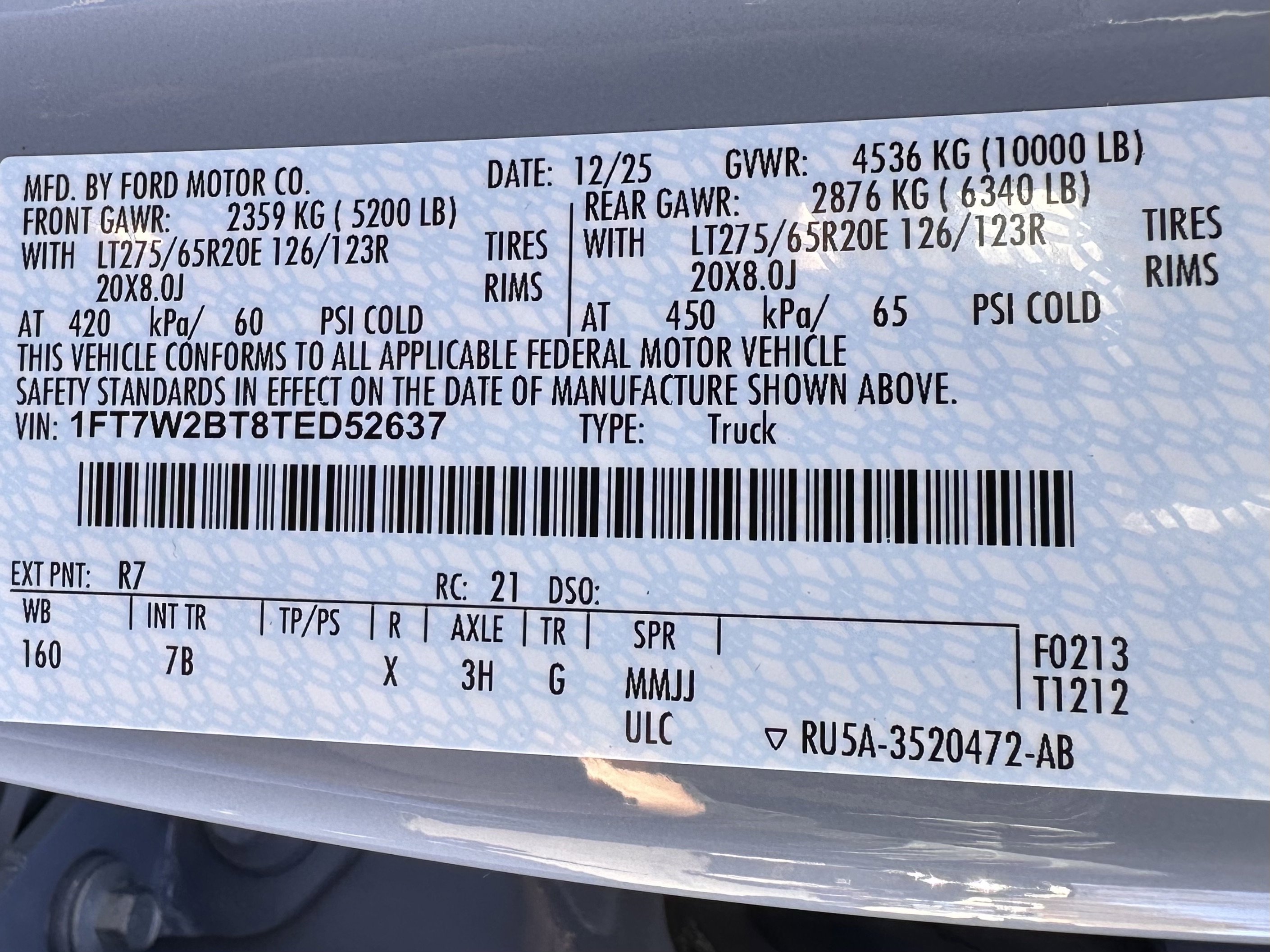 New 2026 Glacier Gray Metallic Tri-Coat Ford F-250® Platinum® image 35