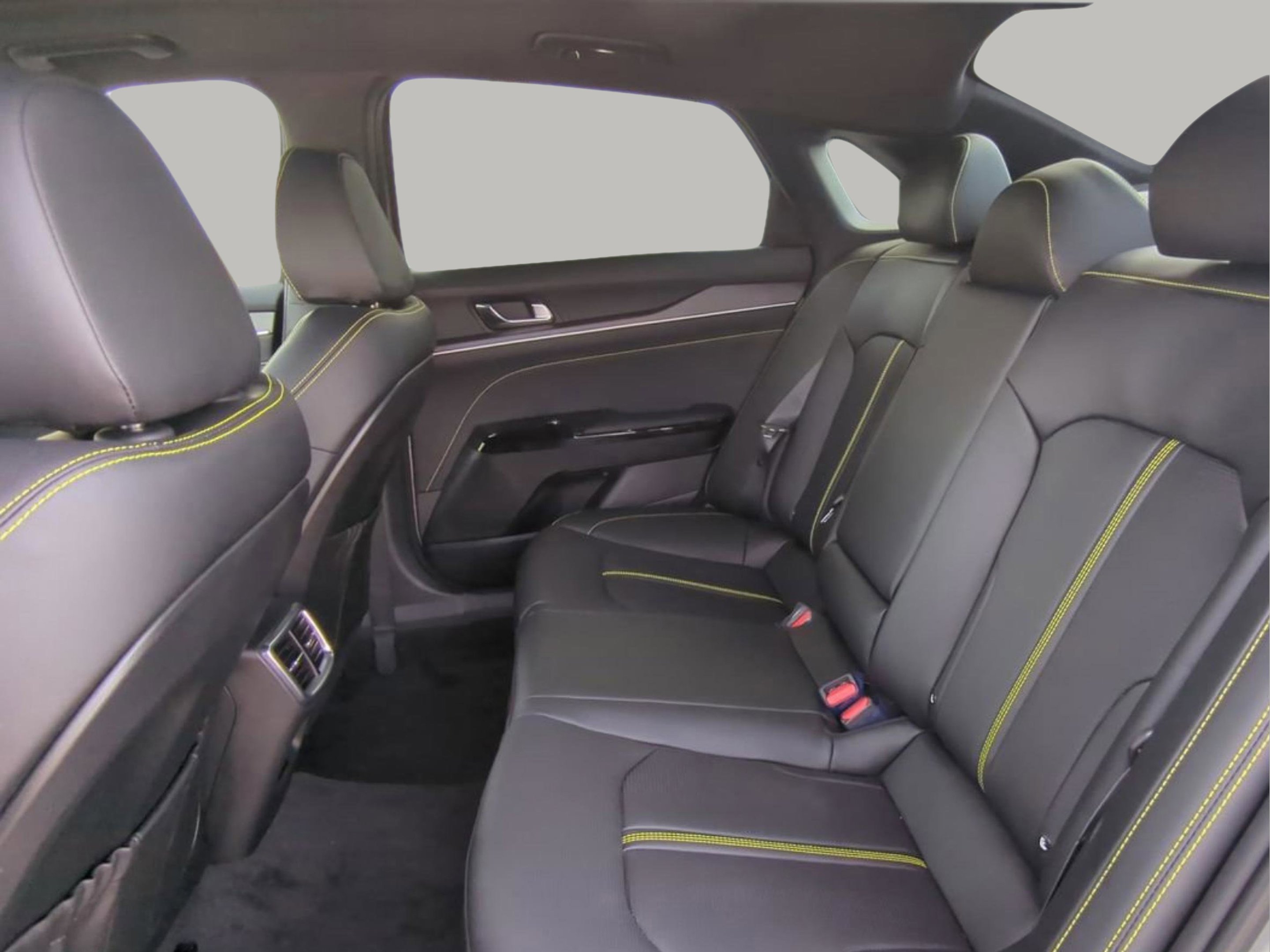 2026 Kia K5 GT - Photo 11