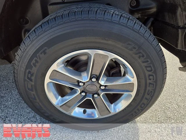 Used 2019 Red Jeep Unlimited Sahara image 26