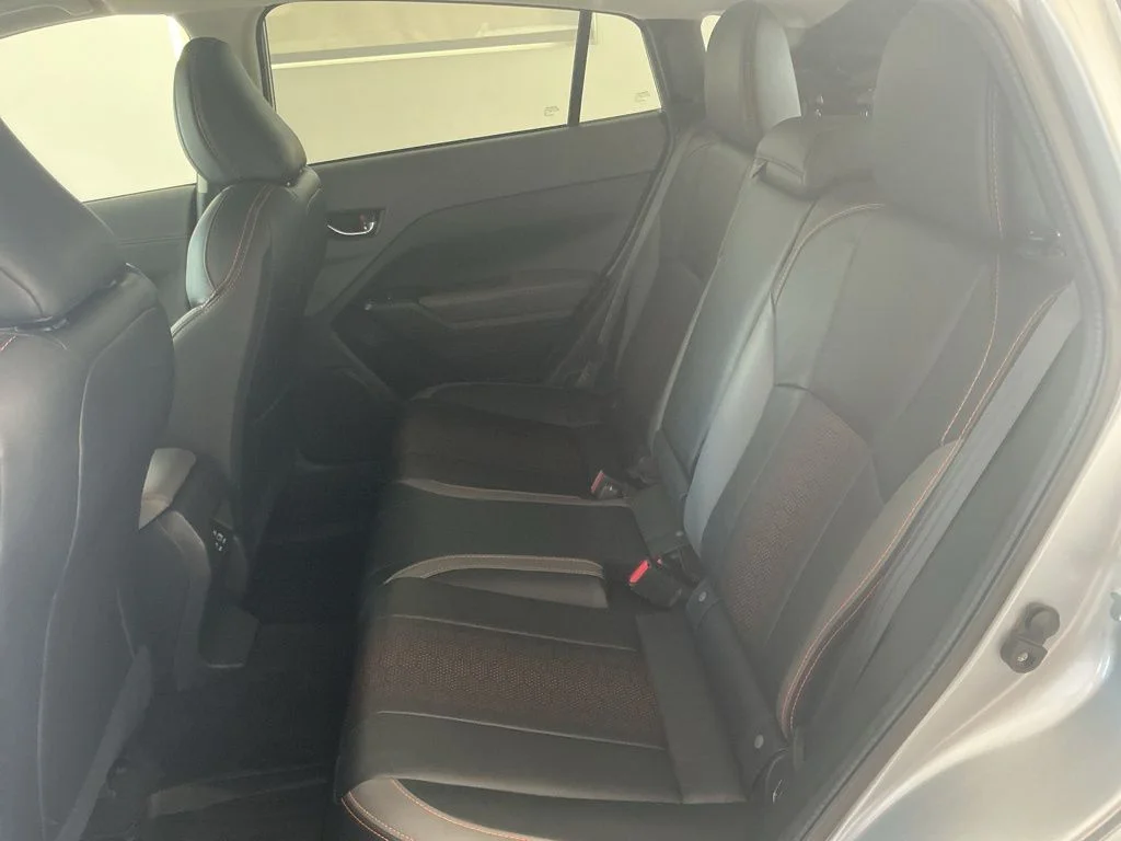 Used 2024 Ice Silver Metallic Subaru Limited image 19