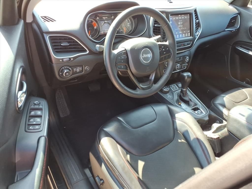 Used 2022 Black Jeep Trailhawk image 17
