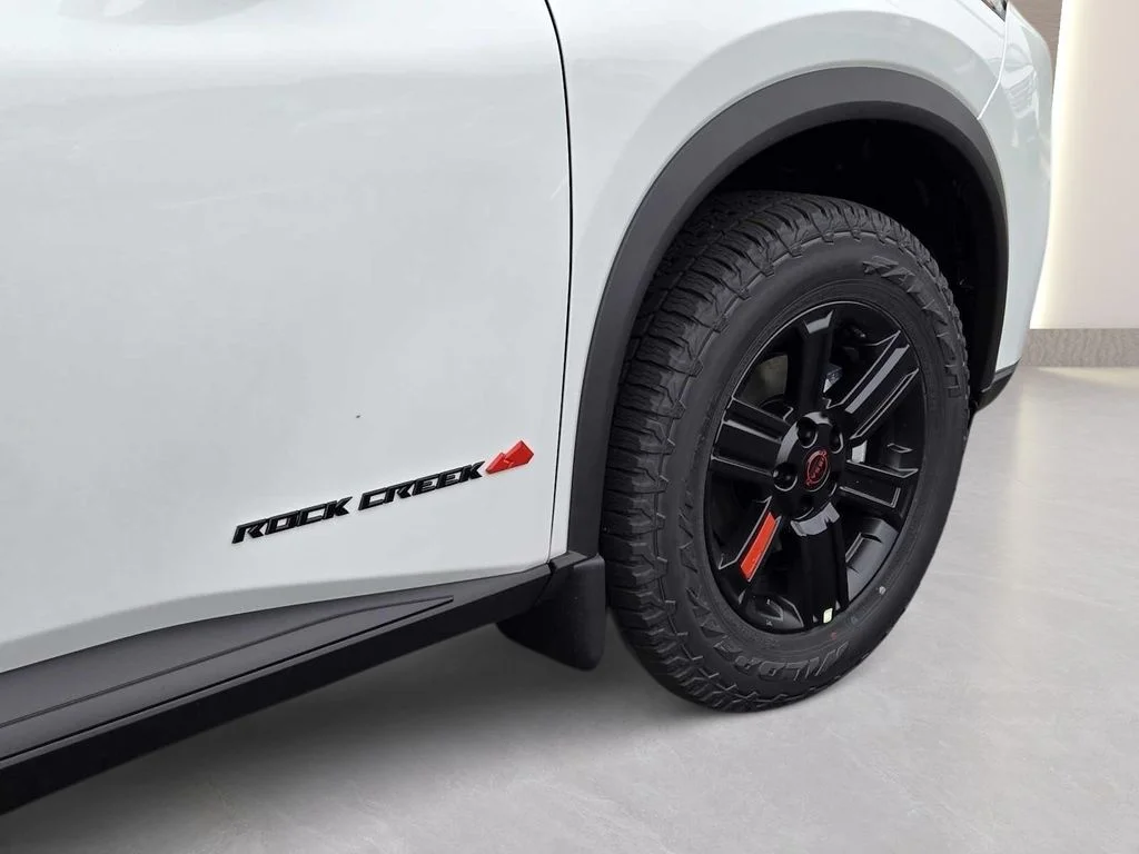 New 2026 Everest White Pearl TriCoat Nissan Rock Creek® image 11