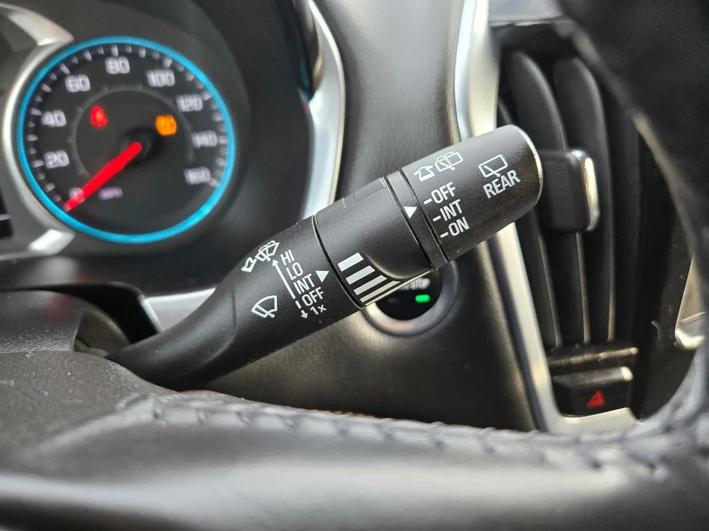 Used 2019 White Chevrolet LT AWD image 21