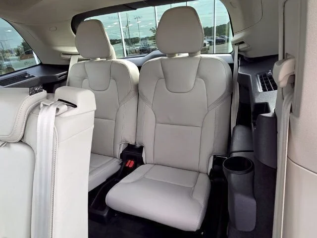 Used 2023 Silver Volvo Ultimate image 15