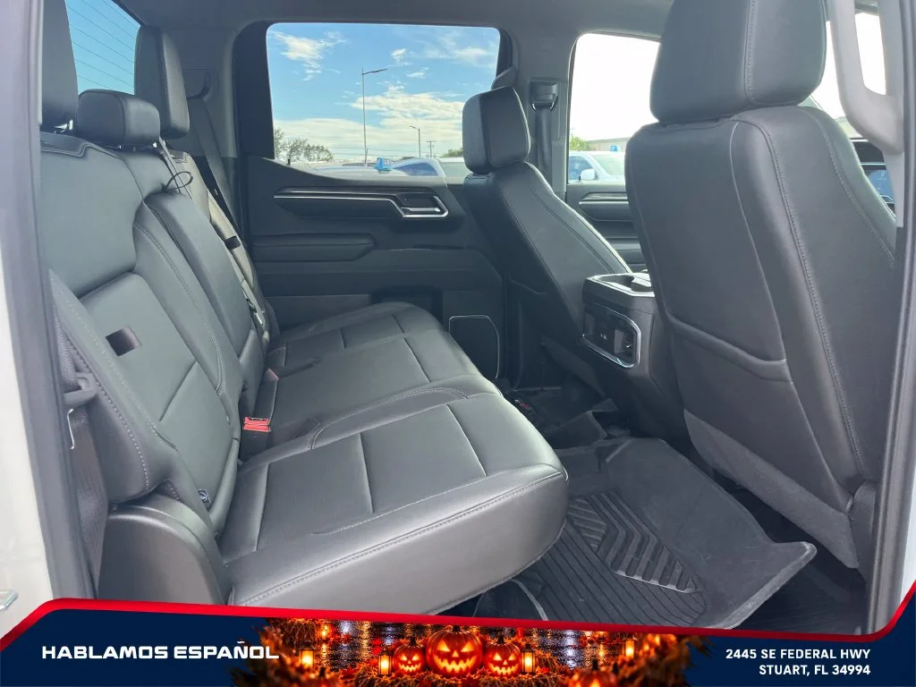 Used 2025 Summit White Chevrolet LTZ image 17