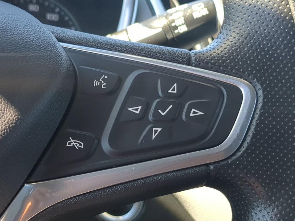 2023 Chevrolet Equinox LS - Photo 22