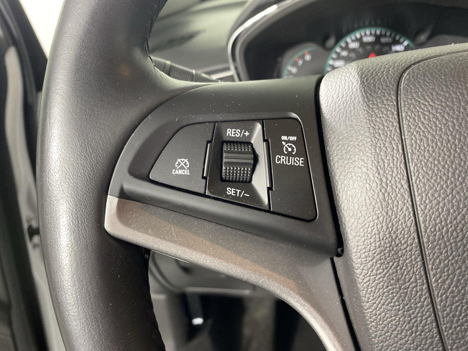 Used 2022 Summit White Chevrolet LT image 21
