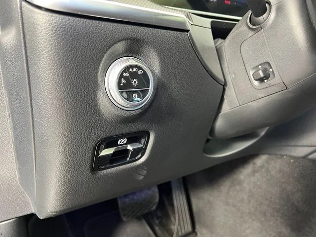 New 2026 Cirrus Silver Metallic Mercedes-Benz C 300 image 20
