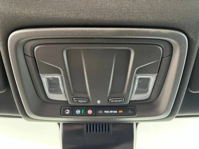 2026 GMC Sierra 1500 SLT - Photo 32