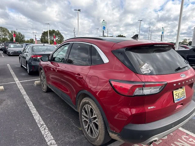 Used 2022 Red Ford SEL image 10