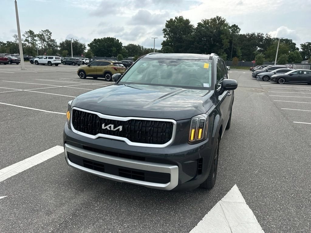 Certified Used 2024 Gray Kia EX image 12