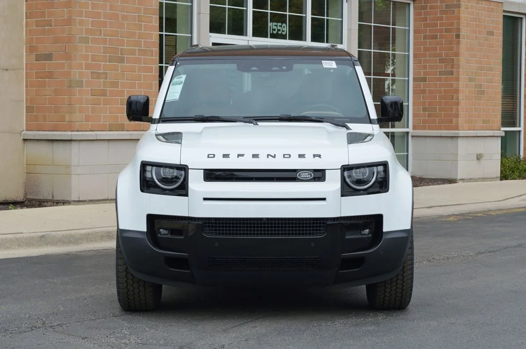 New 2026 Fuji White Land Rover S image 4