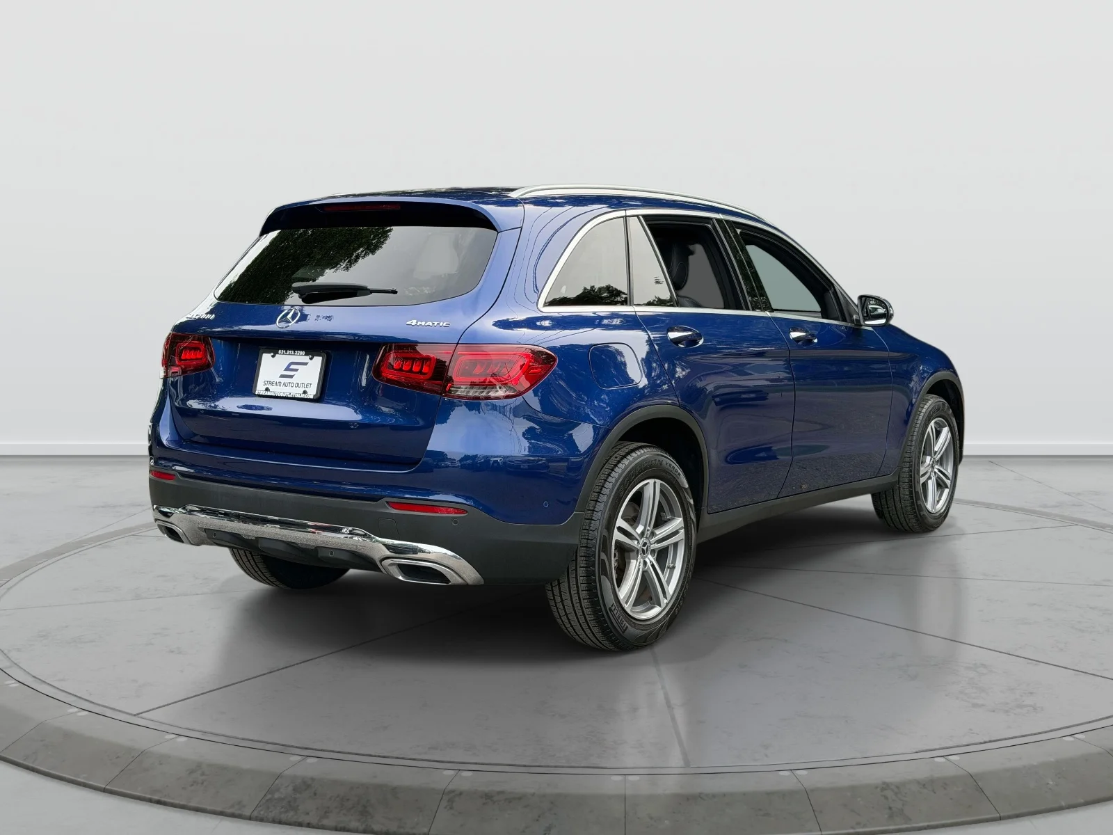Used 2021 Blue Mercedes-Benz GLC 300 image 6