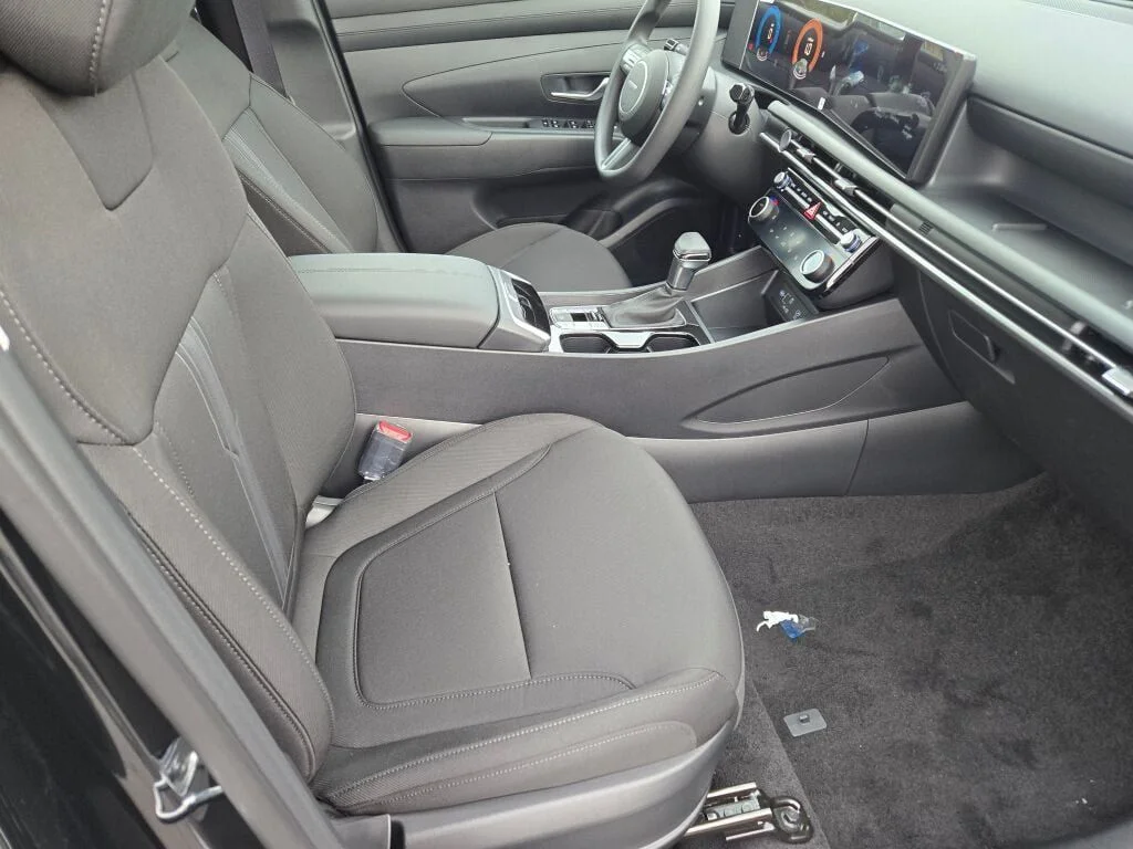 Used 2026 Black Hyundai SEL image 5