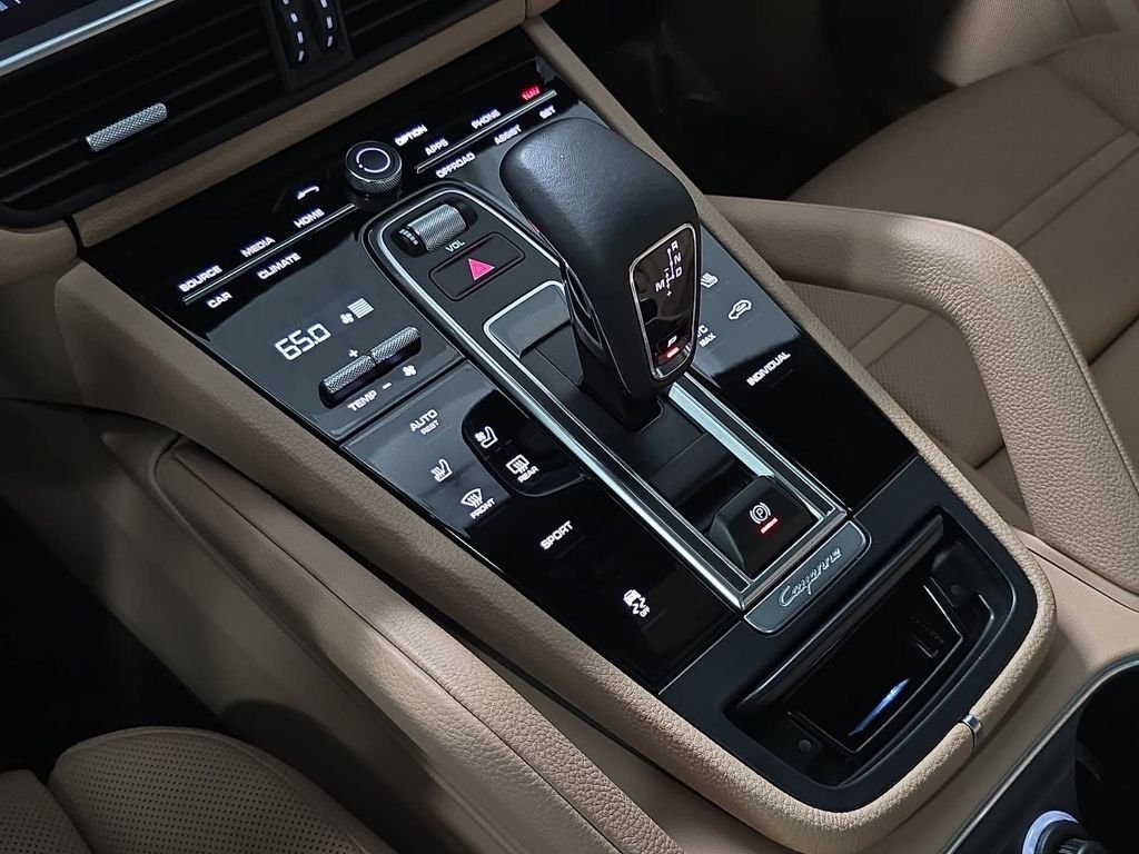 Certified Used 2023  Porsche Base image 20