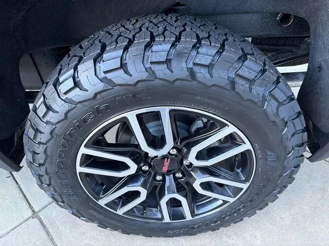 New 2026 Onyx Black GMC AT4 image 19