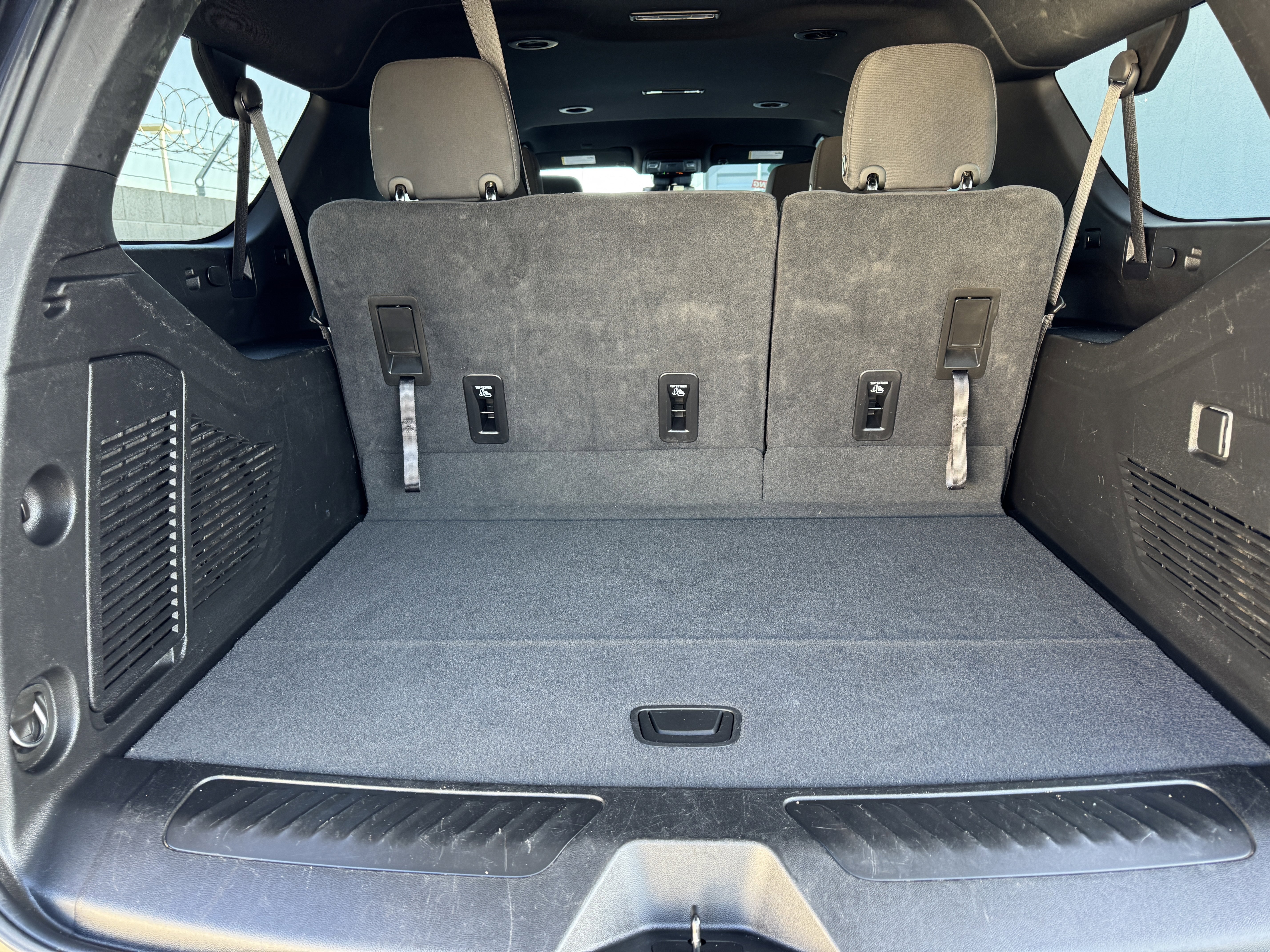2024 Chevrolet Suburban LS - Photo 20