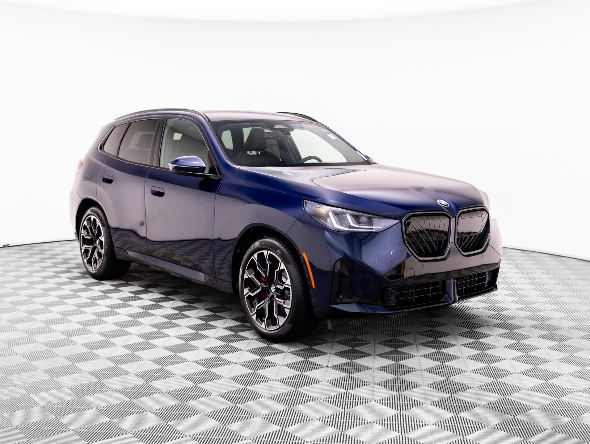 New 2026 Tanzanite Blue II Metallic BMW 30 xDrive image 9