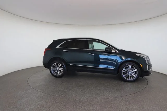 Used 2025 Green Cadillac Premium Luxury image 24