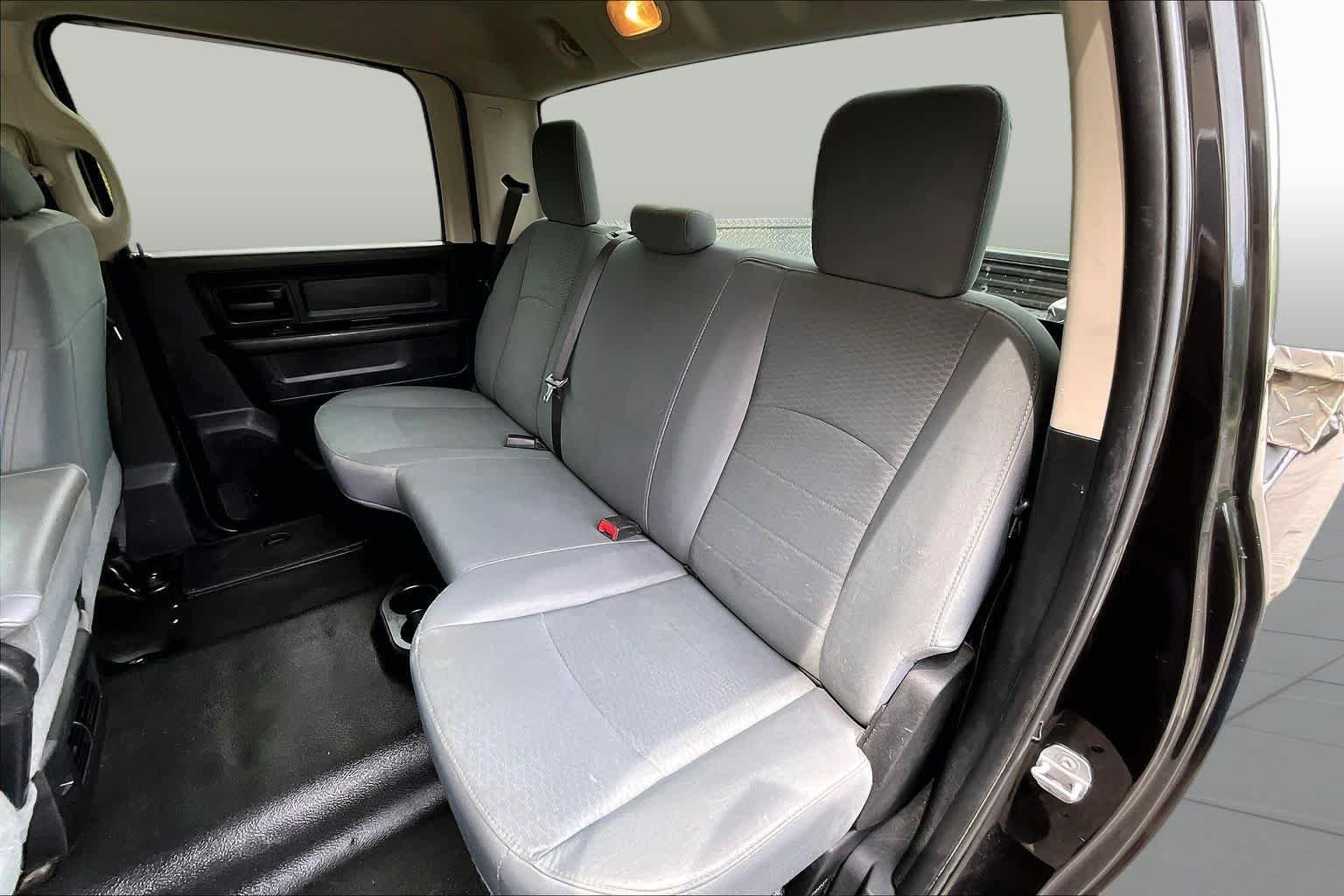 Used 2018 Brilliant Black Crystal Pearlcoat Ram Tradesman image 21