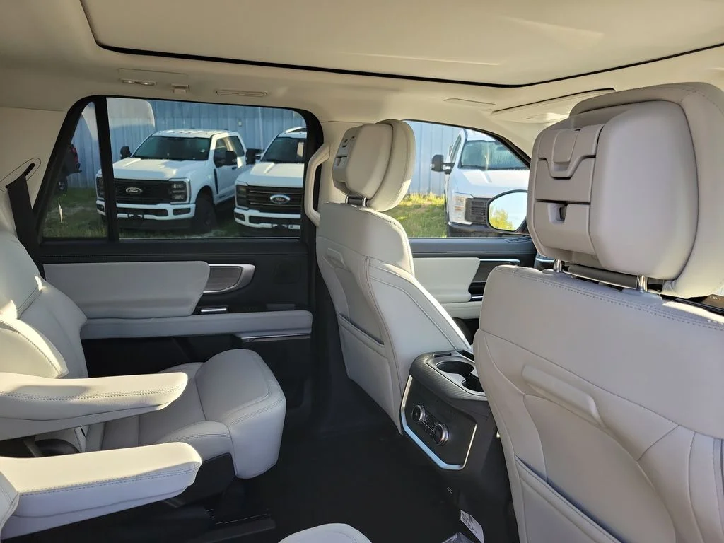 New 2026 Dark Matter Gray Metallic Ford MAX Platinum® image 29