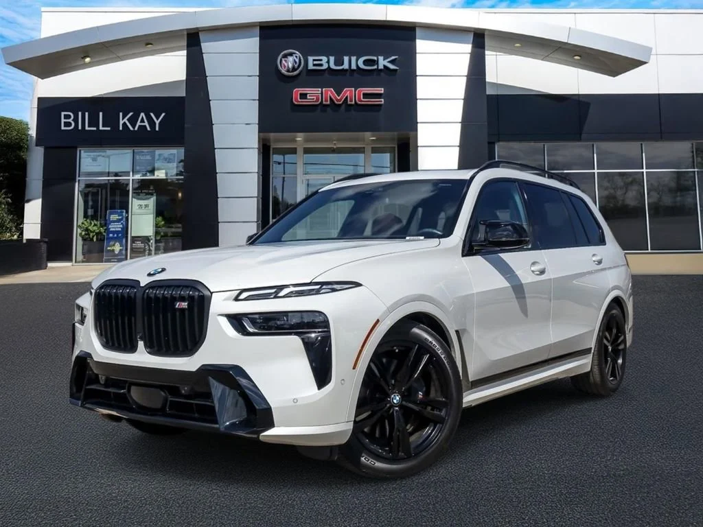 2025 BMW X7 M60i's photo