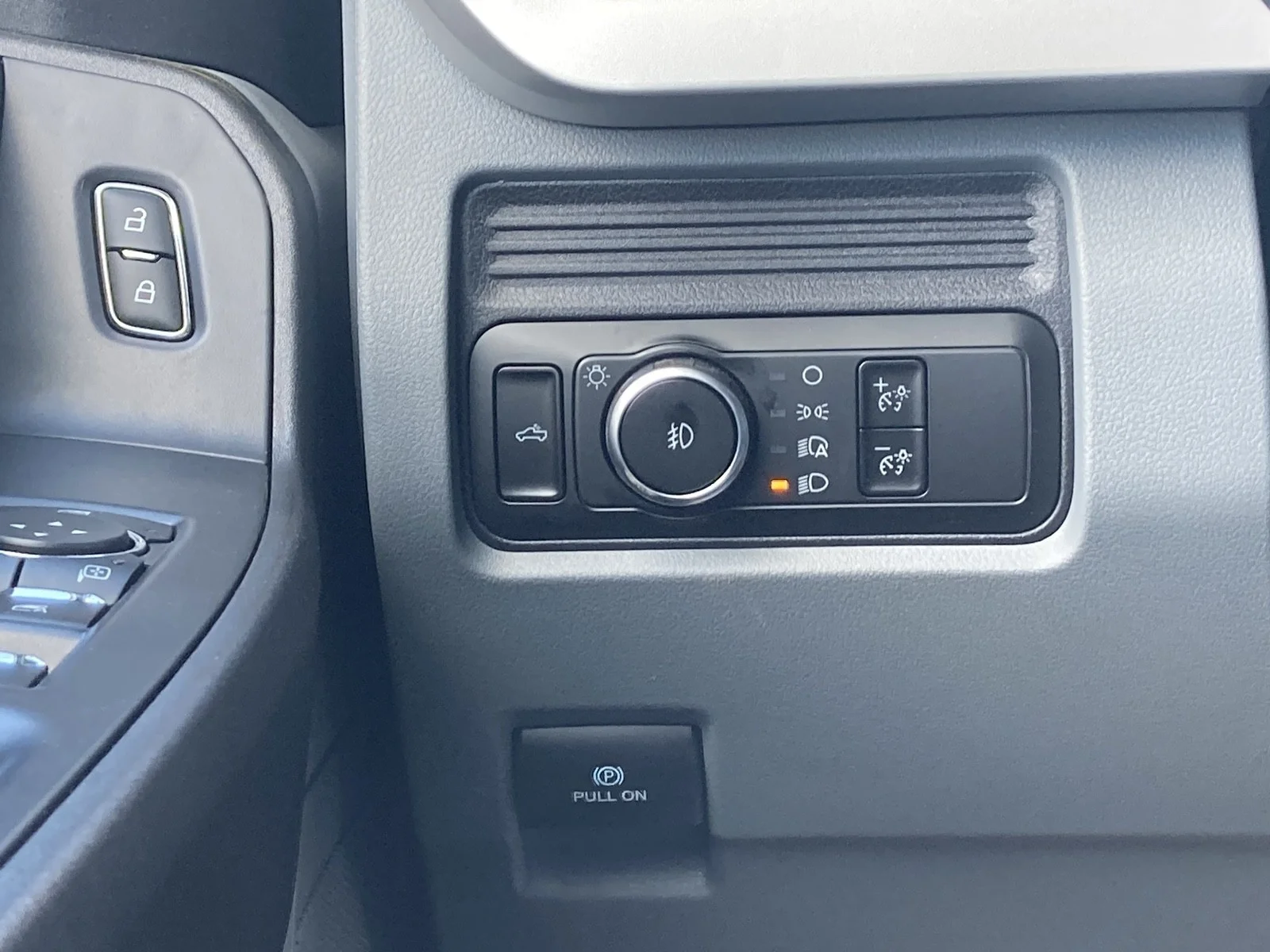 New 2026 Oxford White Ford F-450® XL image 14